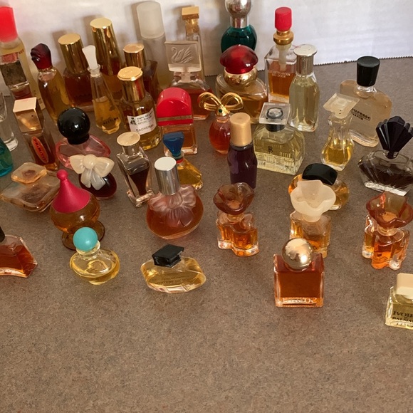 Assorted Mini Perfume Collection - Picture 3 of 4